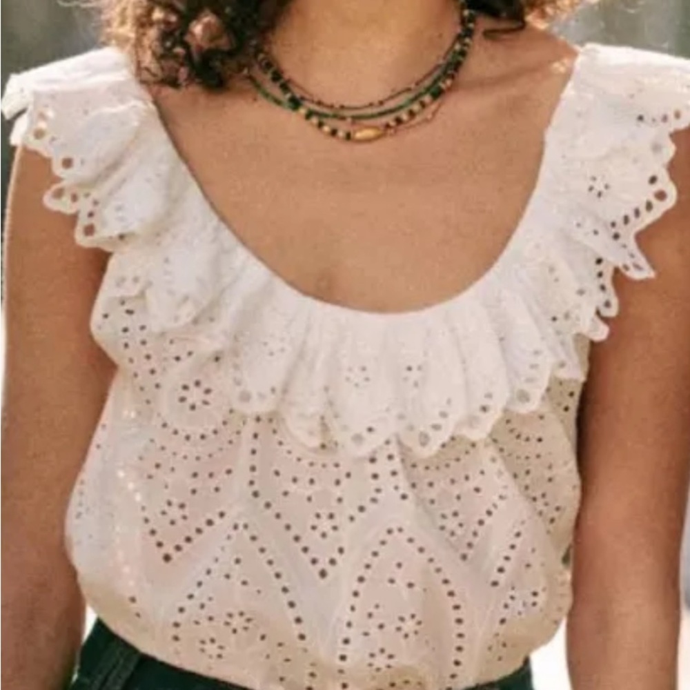 Sézane Rosa sz 34 White Eyelet Ruffle Top